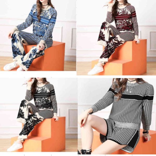 luxury designers womens tracksuits two pieces outfit fashion women crop with pants set outfits casual sweatsuits designer autumn winter, Gray
luxury designers womens tracksuits two pieces outfit fashion women crop with pants set outfits casual sweatsuits designer autumn winter, Gray