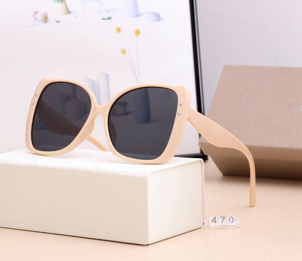 470 Designer Sunglasses Men Women Eyeglasses Outdoor Shades PC Frame Fashion Classic Lady Sun glasses Mirrors for Women
470 Designer Sunglasses Men Women Eyeglasses Outdoor Shades PC Frame Fashion Classic Lady Sun glasses Mirrors for Women
