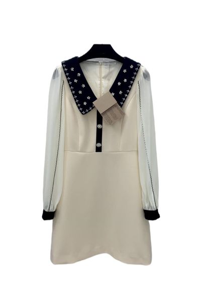 milan runway dresses 2022 spring neck neck long sleeve women's designer dress brand same style clothing 1204-5, Black
milan runway dresses 2022 spring neck neck long sleeve women's designer dress brand same style clothing 1204-5, Black