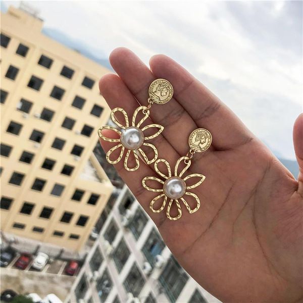 dangle & chandelier fashion jewelry gold color large flower drop earrings for women ladies pearl daisy girls gifts pendientes brincos, Silver
dangle & chandelier fashion jewelry gold color large flower drop earrings for women ladies pearl daisy girls gifts pendientes brincos, Silver