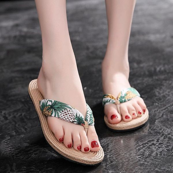 slippers 2021 summer fashion design weave women beach flip-flops non-slip flat ladies outdoor soft women's simple flip-flop, Black
slippers 2021 summer fashion design weave women beach flip-flops non-slip flat ladies outdoor soft women's simple flip-flop, Black