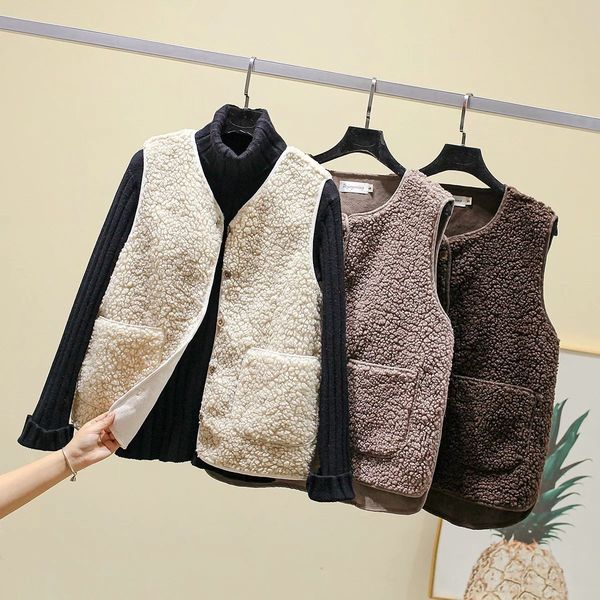 8812 lamb fur vt women's autumn and winter short korean fur vt waistcoat, Black;white
8812 lamb fur vt women's autumn and winter short korean fur vt waistcoat, Black;white