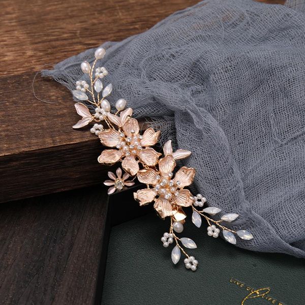 hair clips & barrettes flower bride comb alloy jewelry headpieces pearl side combs bridal decorative accessories bn, Golden;silver
hair clips & barrettes flower bride comb alloy jewelry headpieces pearl side combs bridal decorative accessories bn, Golden;silver