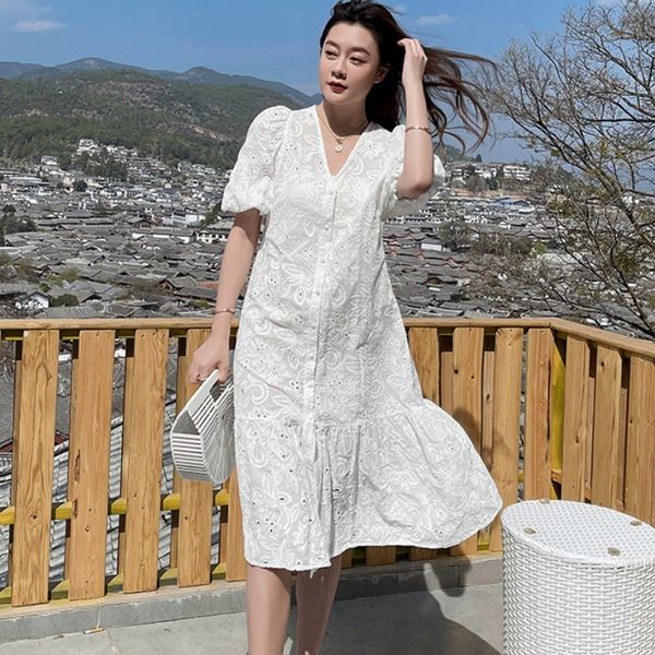 summer women vintage hollow out embroidery puff sleeve casual dress female elegant v-neck single-breasted white dress 210518, Black;gray
summer women vintage hollow out embroidery puff sleeve casual dress female elegant v-neck single-breasted white dress 210518, Black;gray