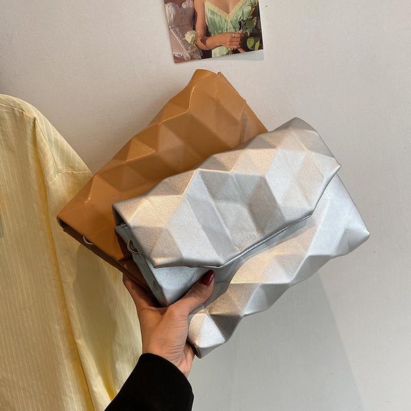 evening bags 2021 summer niche design trend fashion all-match women's shoulder crossbody envelope small square clutch bag
evening bags 2021 summer niche design trend fashion all-match women's shoulder crossbody envelope small square clutch bag
