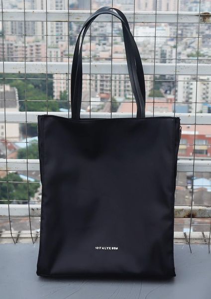 backpack 22ss water proof shoulder bag with zipper on both sides alyx fashion four seasons xxxtentacion
backpack 22ss water proof shoulder bag with zipper on both sides alyx fashion four seasons xxxtentacion