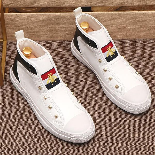 new embroidery men's fashion casual shoes black/white glitter leisure slip on rivets loafers shoes man party weeding dress shoes hop999
new embroidery men's fashion casual shoes black/white glitter leisure slip on rivets loafers shoes man party weeding dress shoes hop999