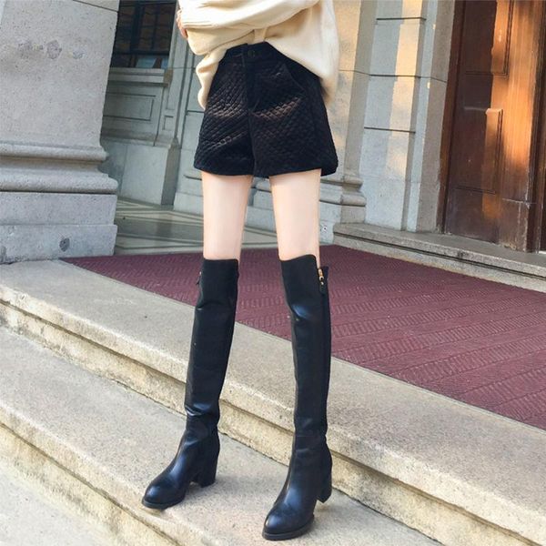 women's shorts women 2021 autumn winter fashion high waist velvet female wide leg ladies elegant thick warm clothing z438, White;black
women's shorts women 2021 autumn winter fashion high waist velvet female wide leg ladies elegant thick warm clothing z438, White;black