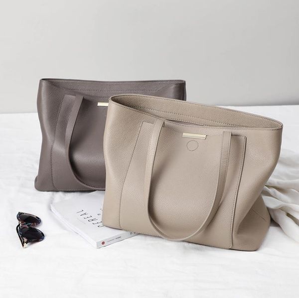 cross body 2021 summer fashion trendy leather women's bag shoulder bags versatile large-capacity handbag
cross body 2021 summer fashion trendy leather women's bag shoulder bags versatile large-capacity handbag