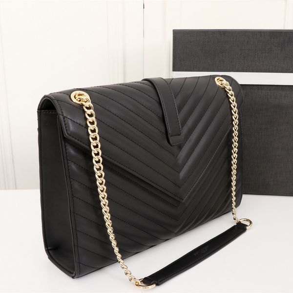 shoulder bag 26588 messenger envelope bags internal zipper pocket leather chain solid color caviar texture
shoulder bag 26588 messenger envelope bags internal zipper pocket leather chain solid color caviar texture
