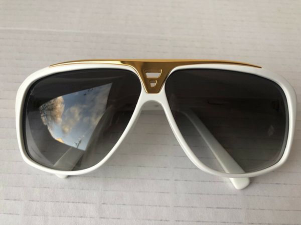 monogram engraved evidence sunglasses black/gold sunglasses designer glassess eyewear mens womens polished black sunglasse come with box cas, White;black
monogram engraved evidence sunglasses black/gold sunglasses designer glassess eyewear mens womens polished black sunglasse come with box cas, White;black