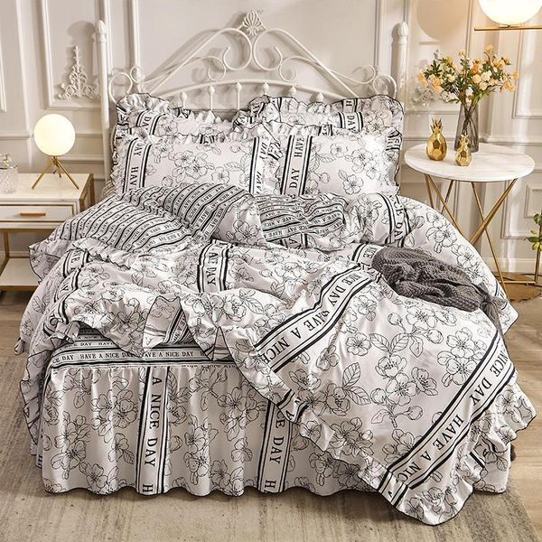 bedding sets 3 colors full 1.5m 1.8m bed polyester 4pc set duvet cover pillowcase skirt bedspreads home bedroom bedclothes
bedding sets 3 colors full 1.5m 1.8m bed polyester 4pc set duvet cover pillowcase skirt bedspreads home bedroom bedclothes