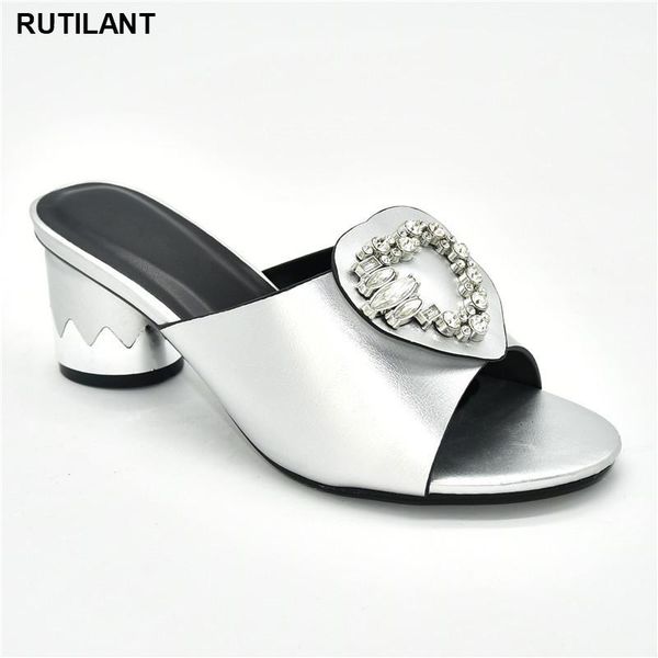 fashion women luxury 2021 rhinestone wedding party shoes summer women's high heels slippers quality african dress, Black
fashion women luxury 2021 rhinestone wedding party shoes summer women's high heels slippers quality african dress, Black