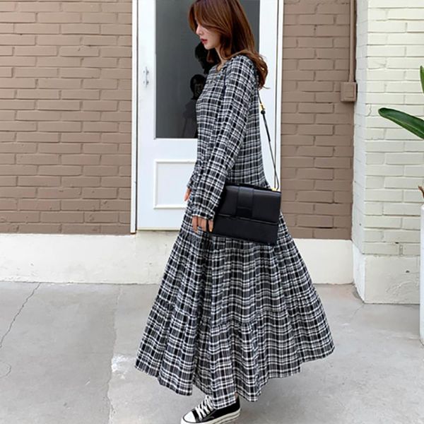 casual dresses korean fashion plaid dress women 2021 summer long sleeve causal loose oversized plus size maxi, Black;gray
casual dresses korean fashion plaid dress women 2021 summer long sleeve causal loose oversized plus size maxi, Black;gray