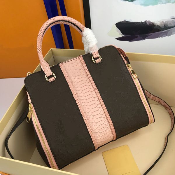 luxury woman high-capacity leather shoulder bag ladies large capacity messenger handbag casual portable backpack 44059, Red;black
luxury woman high-capacity leather shoulder bag ladies large capacity messenger handbag casual portable backpack 44059, Red;black