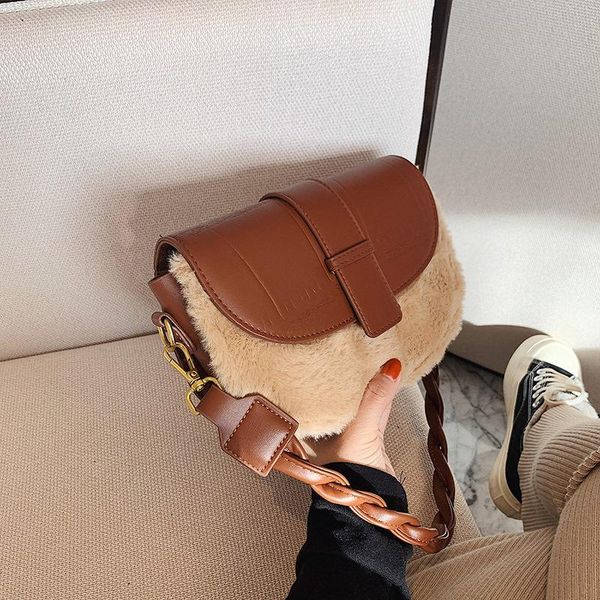 evening bags european and american high-quality women's shoulder for fall/winter 2021 portable underarm messenger
evening bags european and american high-quality women's shoulder for fall/winter 2021 portable underarm messenger
