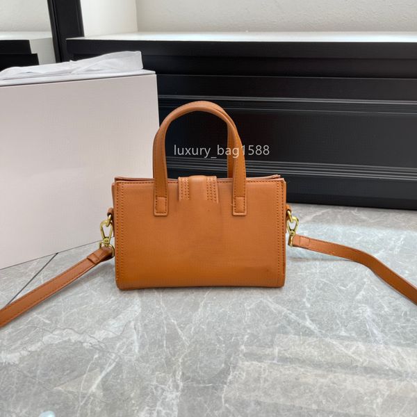 2021 luxury designer retro cross-body bag made of suede material