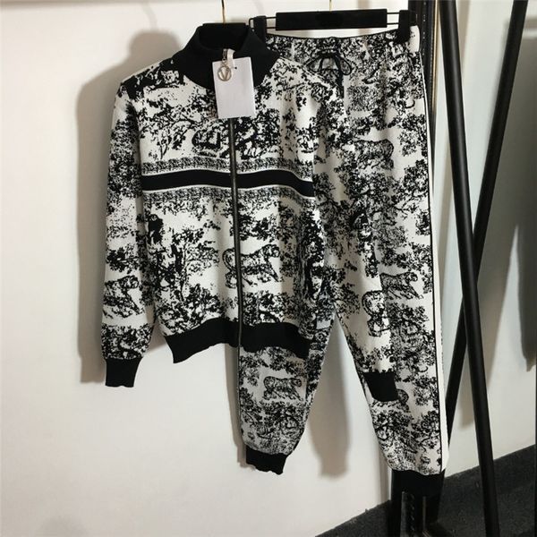 classic animal printed knitted tracksuits autumn winter zipper cardigan coat elastic waist leggings knit sportswear 2 piece set, Gray
classic animal printed knitted tracksuits autumn winter zipper cardigan coat elastic waist leggings knit sportswear 2 piece set, Gray