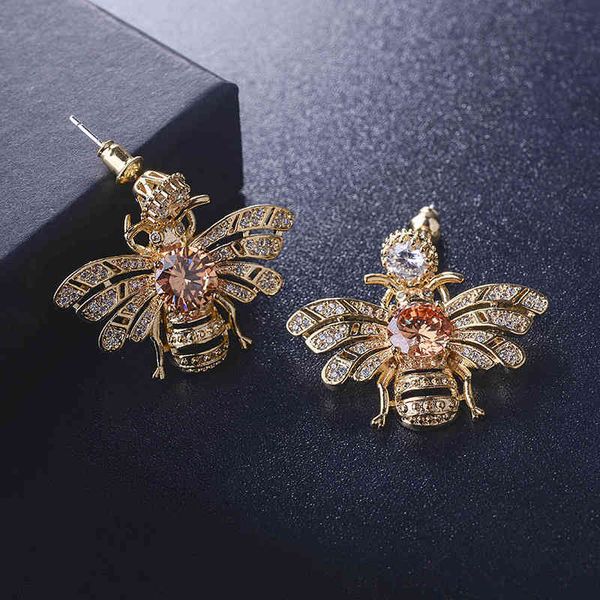 diamond needle s925 inlaid silver little bee earrings fashion korean version three-dimensional small animal net red, Golden;silver
diamond needle s925 inlaid silver little bee earrings fashion korean version three-dimensional small animal net red, Golden;silver