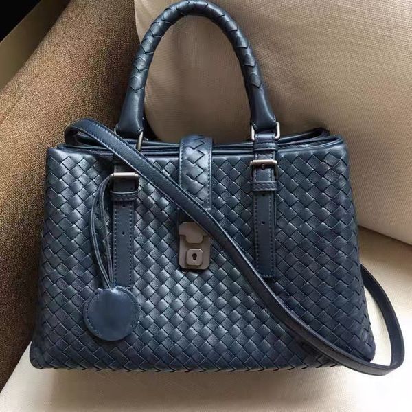 european and american famous imported sheepskin hand woven handbag full leather women's roman backpack buckle single shoulder bag
european and american famous imported sheepskin hand woven handbag full leather women's roman backpack buckle single shoulder bag