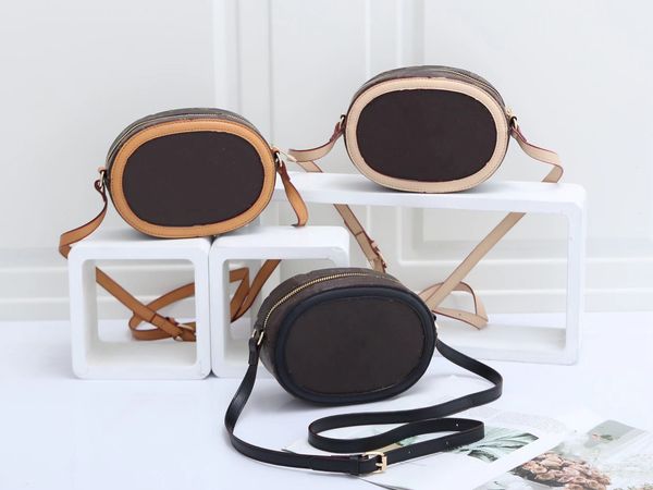 luxury children letter printed handbags 2022 girls pu leather circular messenger bag designer kids single shoulder square bags mini purse a8, Black
luxury children letter printed handbags 2022 girls pu leather circular messenger bag designer kids single shoulder square bags mini purse a8, Black