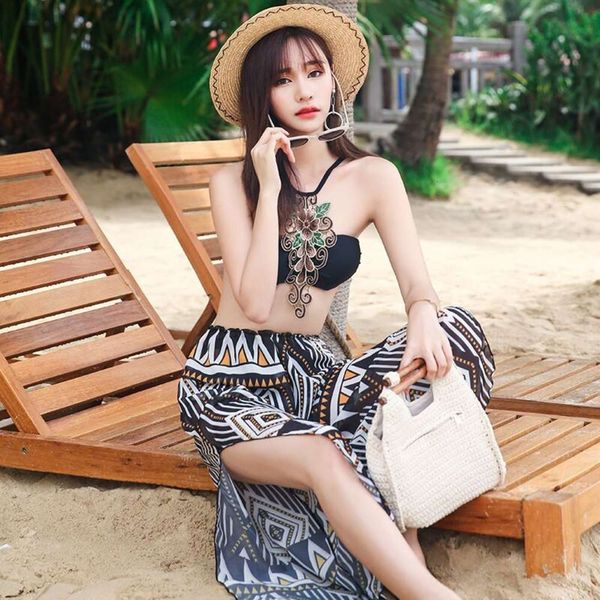 split high waist conservative gathered flat angle bikini temperament girl swimsuit triangl swimwear, White;black
split high waist conservative gathered flat angle bikini temperament girl swimsuit triangl swimwear, White;black