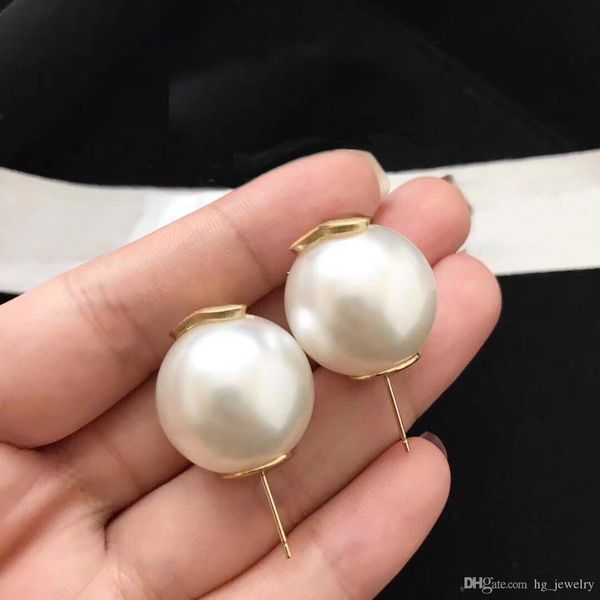 fashion brand have stamps pearl designer earrings for lady women party wedding lovers gift engagement luxury jewelry for bride with box, White
fashion brand have stamps pearl designer earrings for lady women party wedding lovers gift engagement luxury jewelry for bride with box, White
