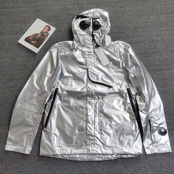 Stone Pirates 21ss Compass sign jackets Silver Leather reflective fabric Men's thin functional style coat in autumn and winter, Black;brown
Stone Pirates 21ss Compass sign jackets Silver Leather reflective fabric Men's thin functional style coat in autumn and winter, Black;brown
