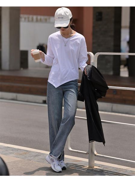 women's t-shirt irregular hem v-neck autumn 2021 long-sleeved thin design sense inner base coat, White
women's t-shirt irregular hem v-neck autumn 2021 long-sleeved thin design sense inner base coat, White