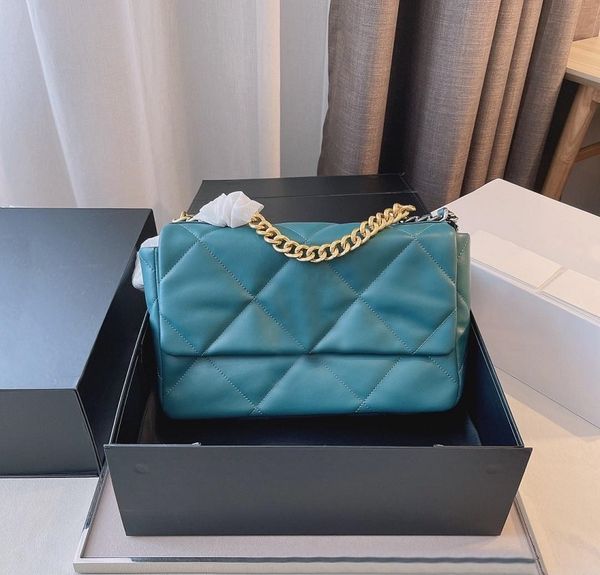 new fashion messenger bag one shoulder ladies wallet button diamond check christmas mother's day floral letter leather backpack beach b
new fashion messenger bag one shoulder ladies wallet button diamond check christmas mother's day floral letter leather backpack beach b