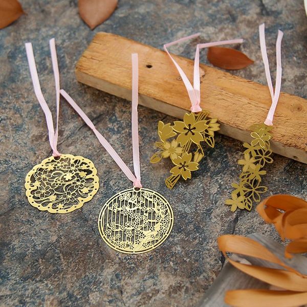 bookmark 8pcs sakura golded chinese vintage leaf metal book marker gift stationery office school supplies material escolar h6517
bookmark 8pcs sakura golded chinese vintage leaf metal book marker gift stationery office school supplies material escolar h6517