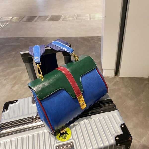 shoulder bags luxury flap simple casual women's baguette shape brand designer handbag fashion messenger bag
shoulder bags luxury flap simple casual women's baguette shape brand designer handbag fashion messenger bag