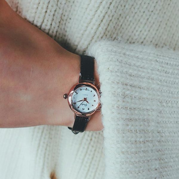 wristwatches fashion luxury business women watch small dial leather strap ladies quartz female clock montres femmes, Slivery;brown
wristwatches fashion luxury business women watch small dial leather strap ladies quartz female clock montres femmes, Slivery;brown