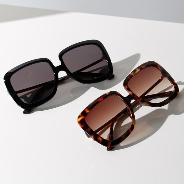 big size sun glasses for women 2021 arrival vintage retro sunglass box packing fast lx088 sunglasses, White;black
big size sun glasses for women 2021 arrival vintage retro sunglass box packing fast lx088 sunglasses, White;black