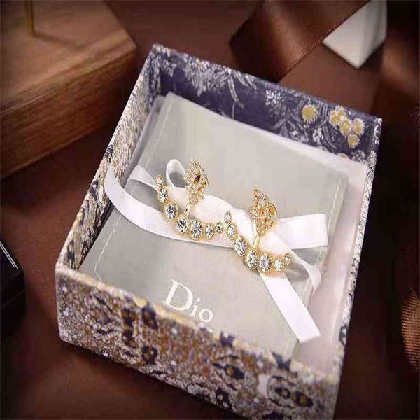 aaa designer jewelry letter fashion earrings 2021 brass earrings female 925 silver needle of6s
aaa designer jewelry letter fashion earrings 2021 brass earrings female 925 silver needle of6s