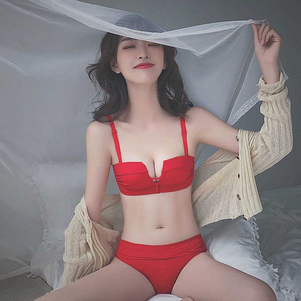 fashion women lengerie set lingerie push up wirels lette set deep v bra and panty for student, Red;black
fashion women lengerie set lingerie push up wirels lette set deep v bra and panty for student, Red;black