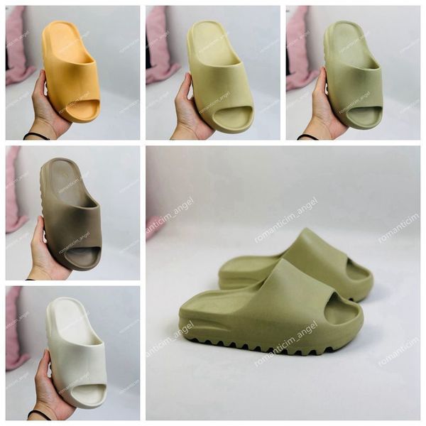 sandals new kanye shoes foam triple black white red slide bone resin desert sand earth brown men women slipper sneakers summer luxurys yeezz
sandals new kanye shoes foam triple black white red slide bone resin desert sand earth brown men women slipper sneakers summer luxurys yeezz