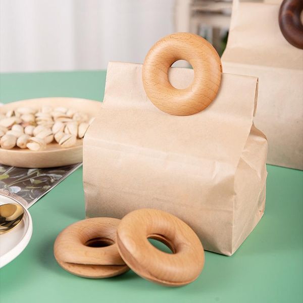 bag clips 5pcs/box beech donuts clip black walnuts wooden sealing creative solid wood snack tea strip kitchen tool
bag clips 5pcs/box beech donuts clip black walnuts wooden sealing creative solid wood snack tea strip kitchen tool