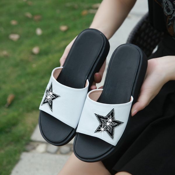 new middle-aged and elderly sandals mother's slippers women's summer wear fashion non slip leather soft sole slope heel middle-age, Black
new middle-aged and elderly sandals mother's slippers women's summer wear fashion non slip leather soft sole slope heel middle-age, Black