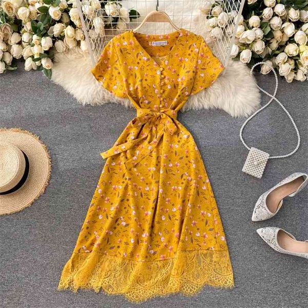 french style summer fashion short sleeve dress single breasted v-neck floral print midi lace spliced party 210603, Black;gray
french style summer fashion short sleeve dress single breasted v-neck floral print midi lace spliced party 210603, Black;gray