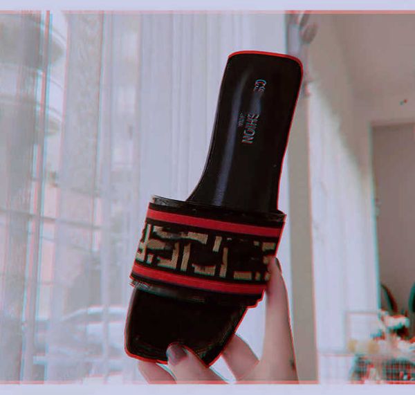 in the summer of 2021 luxury fashion classic quality slippers excellent slipper designersbeach l indoor letter, Black
in the summer of 2021 luxury fashion classic quality slippers excellent slipper designersbeach l indoor letter, Black