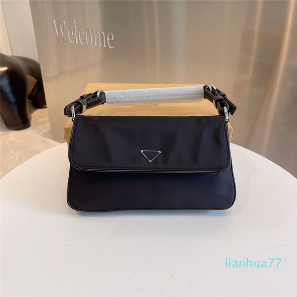 designer- women shoulder / portable bag fashion leisure shopping bags size 27cm*4cm*15cm
designer- women shoulder / portable bag fashion leisure shopping bags size 27cm*4cm*15cm