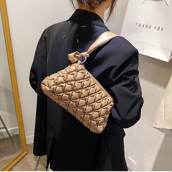 evening bags 2021 bag for women capacity cloud rhombic lattice embroidered thread single shoulder messenger
evening bags 2021 bag for women capacity cloud rhombic lattice embroidered thread single shoulder messenger