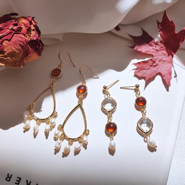 earrings for women fashionable natural fresh water pearl light luxury retro crystal pendant jewelry wholesale stud, Golden;silver
earrings for women fashionable natural fresh water pearl light luxury retro crystal pendant jewelry wholesale stud, Golden;silver