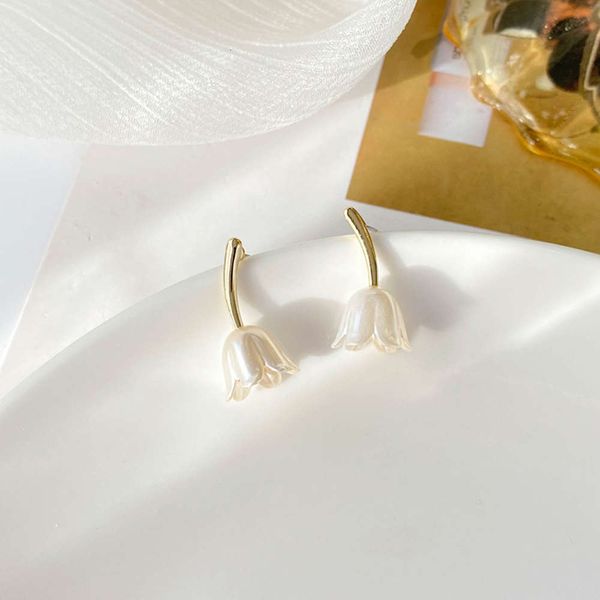 simple small fresh flower earrings earrings aesthetic
simple small fresh flower earrings earrings aesthetic