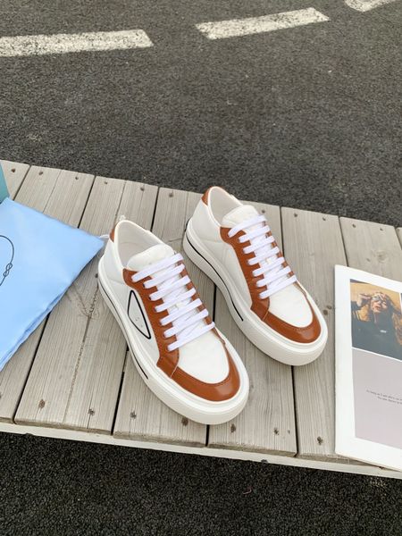 designer luxury sneakers men and women reflective casual shoes women sneakers party velvet calfskin mixed fiber sneakers 35-45, Black 
designer luxury sneakers men and women reflective casual shoes women sneakers party velvet calfskin mixed fiber sneakers 35-45, Black