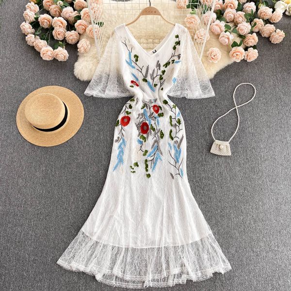 women black/white embroidered long dress summer v-neck flare short sleeve lace mermaid vestidos female casual robe 2021 new, Black;gray
women black/white embroidered long dress summer v-neck flare short sleeve lace mermaid vestidos female casual robe 2021 new, Black;gray