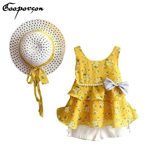 girls clothes set floral shirt + white ball pants + hat summer 3 pcs baby girl beach sets for kids clothing children garments 210715
girls clothes set floral shirt + white ball pants + hat summer 3 pcs baby girl beach sets for kids clothing children garments 210715