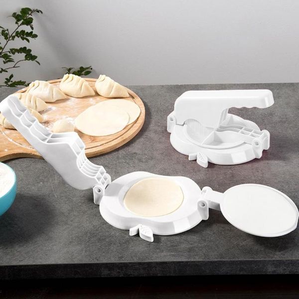 baking moulds dumpling wrappers for household use small hand-made puffing machines buns and wonton tools molds kitchen
baking moulds dumpling wrappers for household use small hand-made puffing machines buns and wonton tools molds kitchen