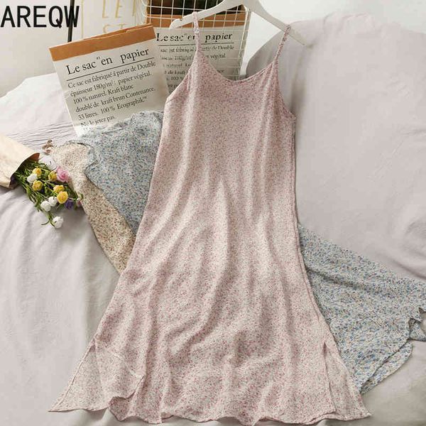spring and summer floral small fresh and thin split sling women printed low-neck beautiful back mid-length dress 210507, Black;gray
spring and summer floral small fresh and thin split sling women printed low-neck beautiful back mid-length dress 210507, Black;gray